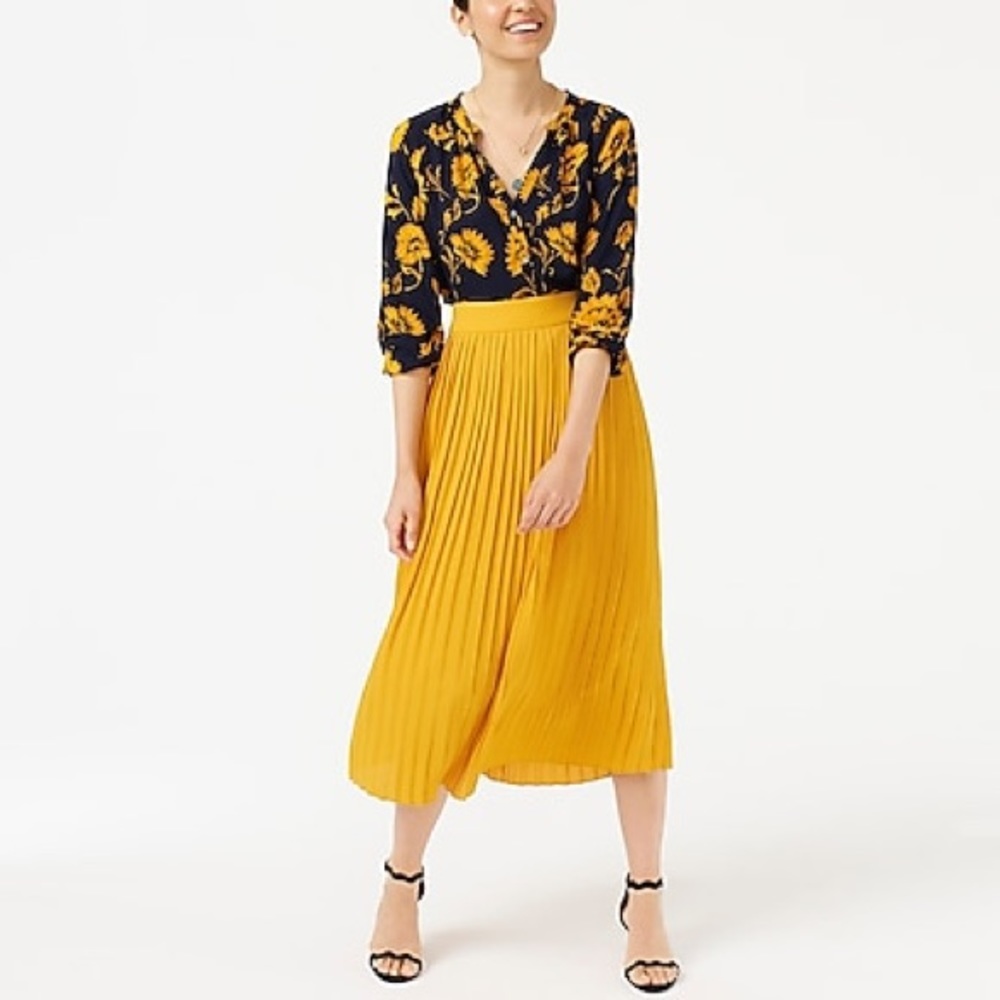 J. Crew button raglan floral top